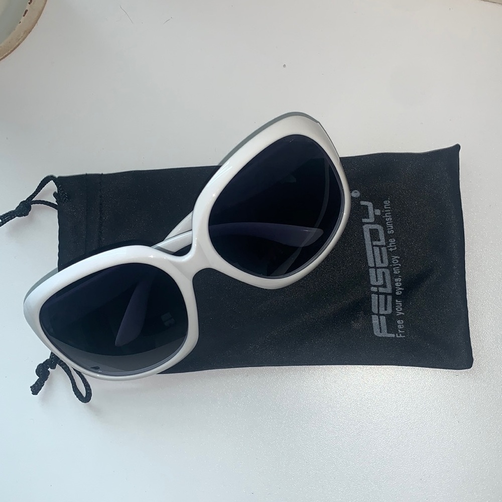 FEISEDY Oversized Polarized Women Sunglasses
